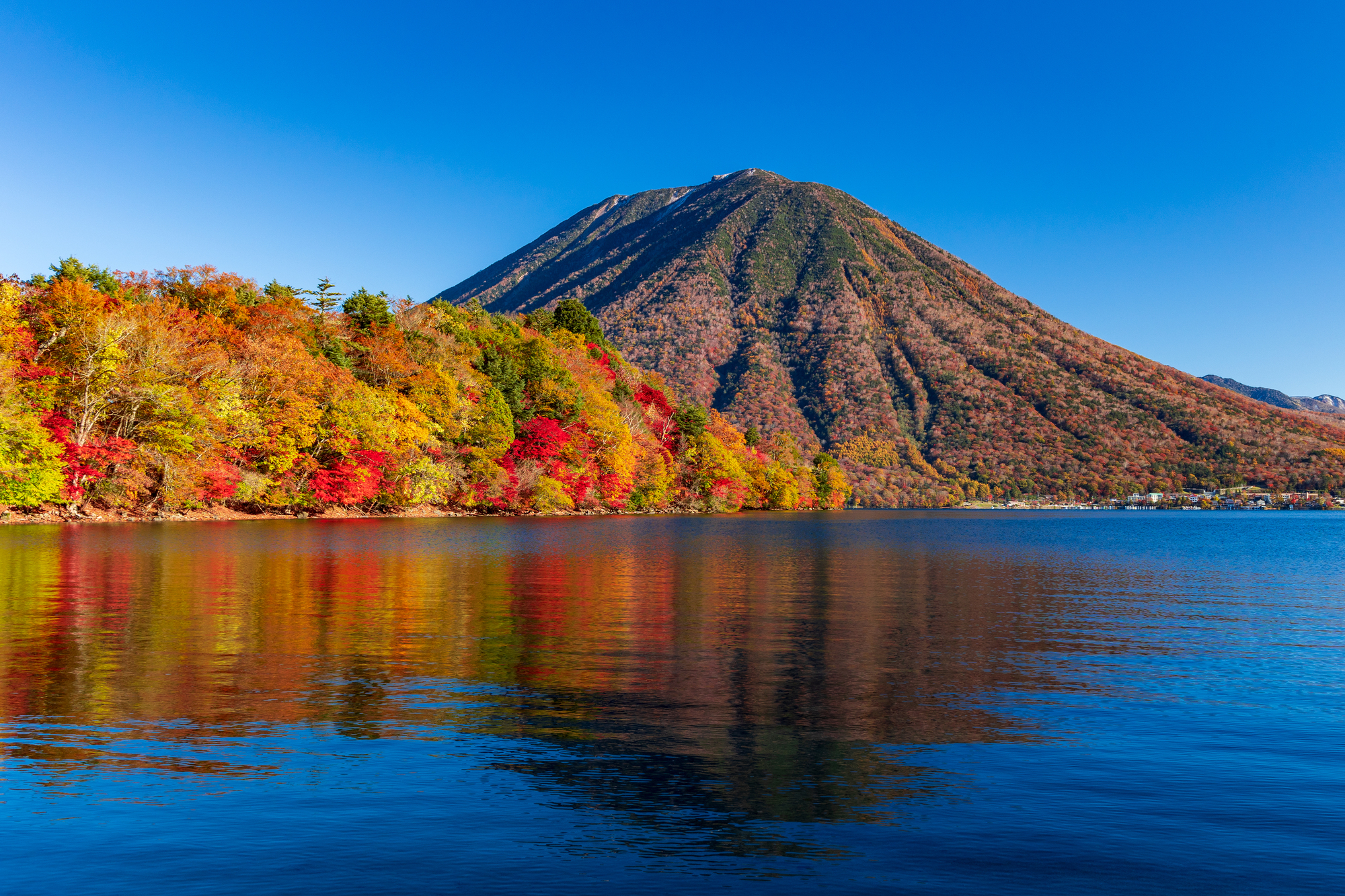 4-1. Spectacular Autumn Foliage: Best Spots at Irohazaka, Ryuzu Falls, and Lake Chuzenji